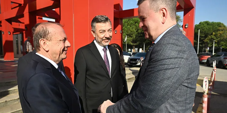 ABD İstanbul Başkonsolosu Michael Lally, BTSO’yu ziyaret etti