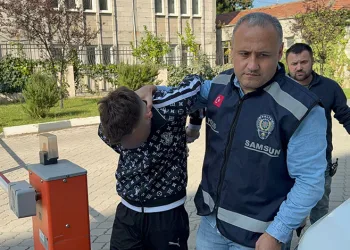 Kız meselesi yüzünden 2 kişiyi bıçakladı