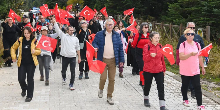 Cumhuriyet coşkusu Uludağ’ın zirvesinde yaşandı