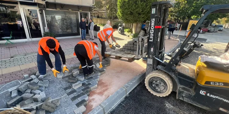 Büyükşehir, Erdoğan Caddesi’ni yeniliyor