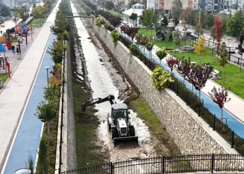İnegöl Belediyesi’nden Yağış Öncesi Sel Ve Su Baskınlarına Karşı Önlem