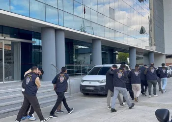 Bursa’da siber dolandırıcılık operasyonu: 4 şüpheli tutuklandı