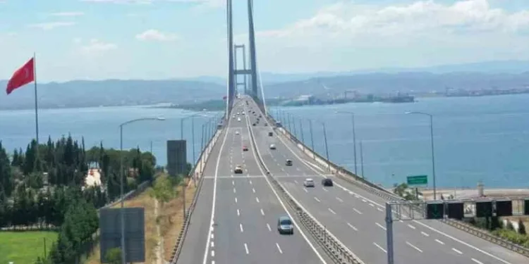 Osmangazi Köprüsü’nün İstanbul-Bursa istikameti trafiğe kapatılacak