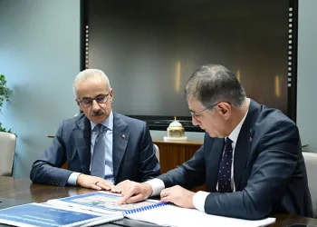 Bakan Uraloğlu, Cemil Tugay ile görüştü
