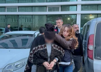 Samsun’da kan donduran cinayetin davasında kadın kocasını, oğlu babasını suçladı