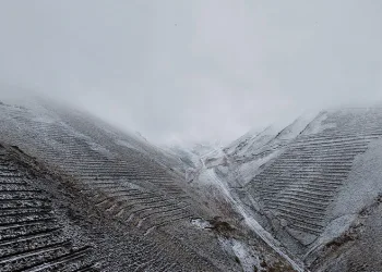 Palandöken’in zirvesi beyaza büründü