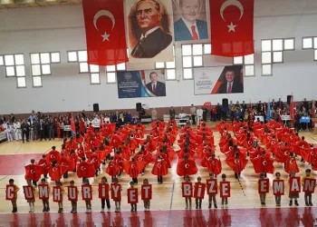 Orhangazi’de Cumhuriyet’in 103. Yılına Ay Yıldızlı Kutlama