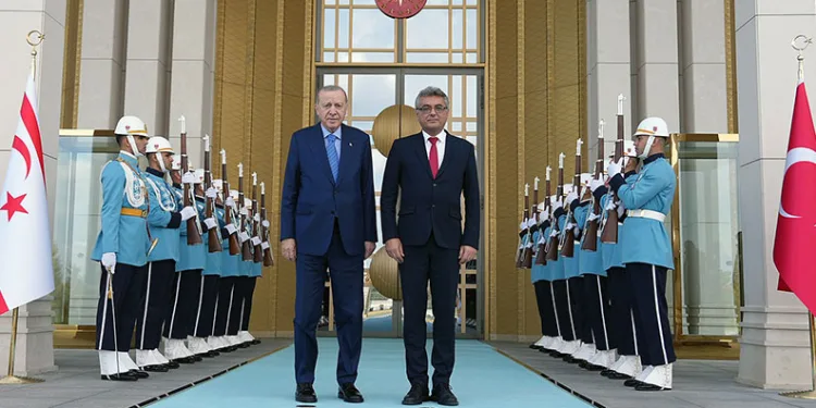 Erdoğan, KKTC Cumhurbaşkanı Erhürman ile bir araya geldi