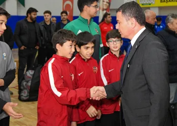 Osmangazi Belediyesi’nden amatör spor kulüplerine büyük destek