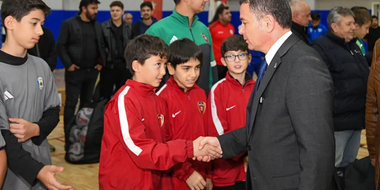 Osmangazi Belediyesi’nden amatör spor kulüplerine büyük destek