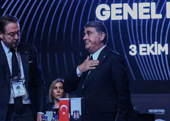 Beşiktaş yönetimi ibra edildi