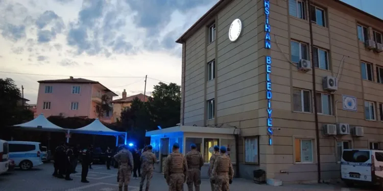Yahşihan Belediyesine 2. dalga operasyon: Başkanvekili dahil 9 gözaltı