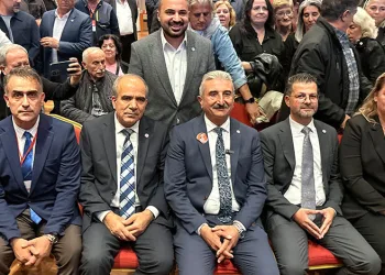 Yeni Parti Bursa’da Nihat Yeşiltaş güven tazeledi